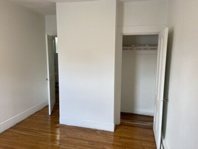Foto del edificio - Kendall Sq. 1 Bedroom Apt. 9/1 - NO BROKER FEE