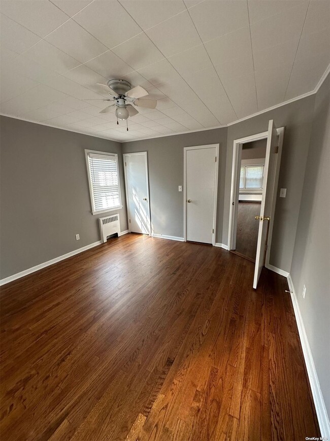 Building Photo - 56 Carley Ave