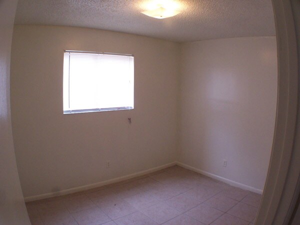 Foto del edificio - 5021 Westchase Ct