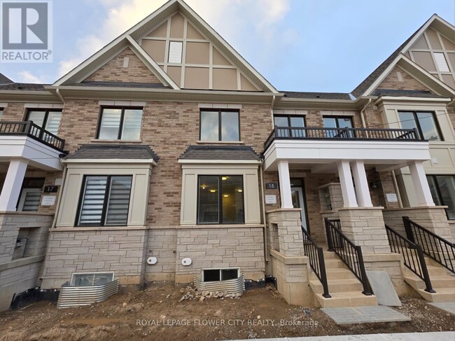 Building Photo - 15 Moosehead Dr