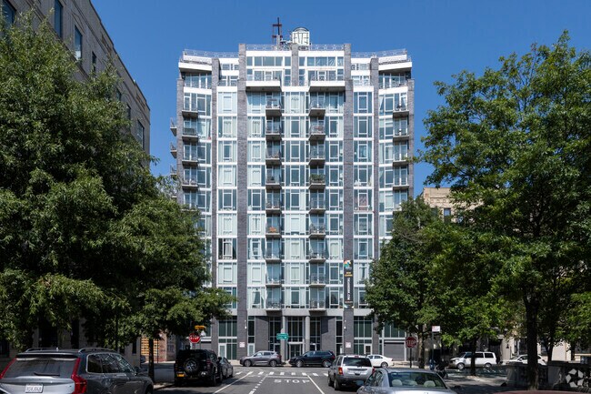 Building Photo - The Continental