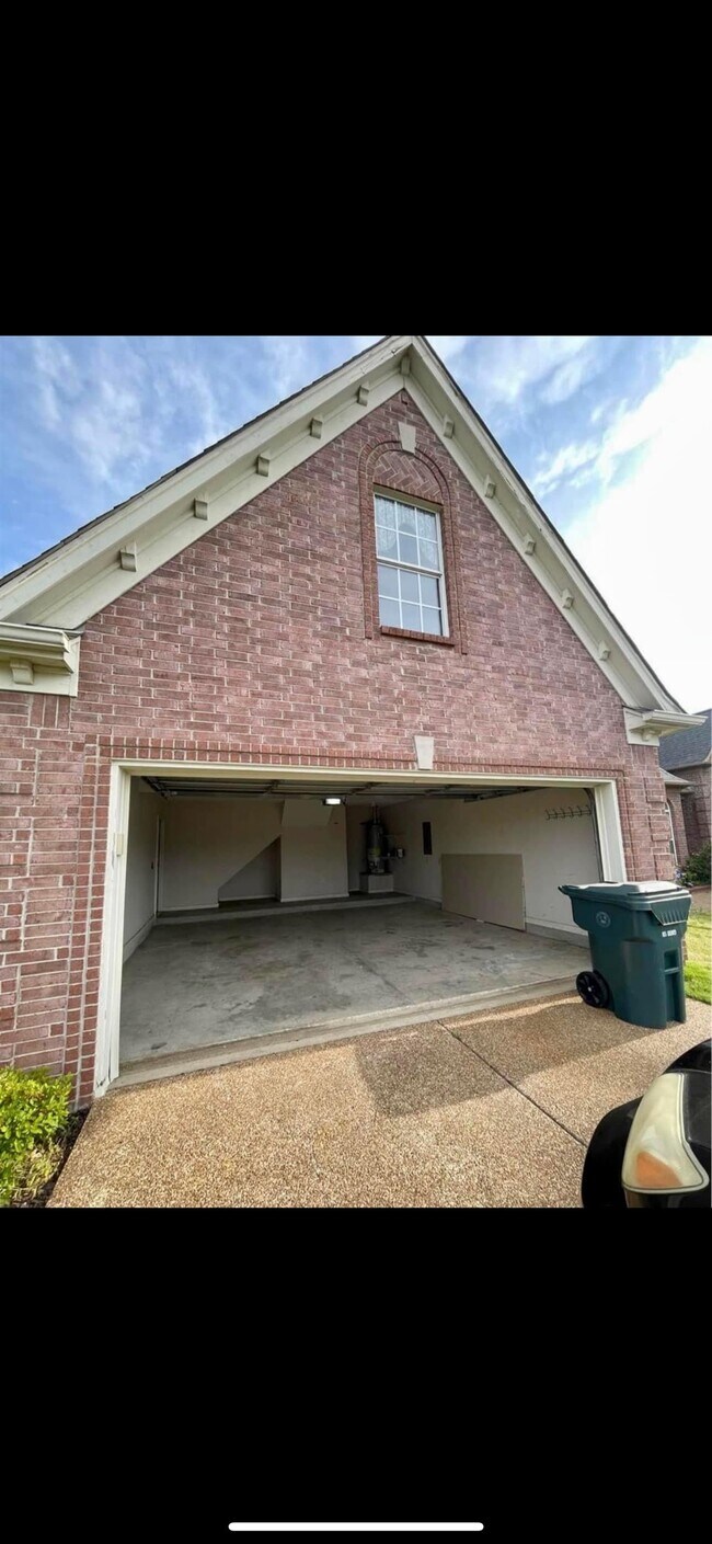 Foto del edificio - 8240 Blue Lagoon Dr