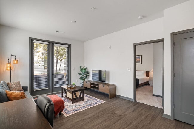 Foto del edificio - 6160 N Rural St