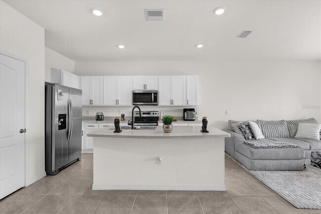 Building Photo - 2224 Tay Wes Dr
