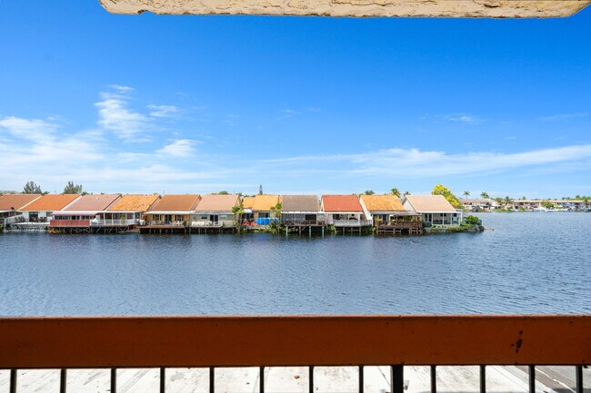 Foto del edificio - 5530 W 26th Ct