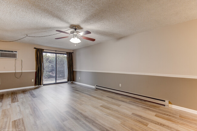 Living Room - 844 W Cliff Dr