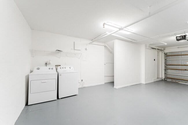 Foto del edificio - 20889 St Andrews Blvd