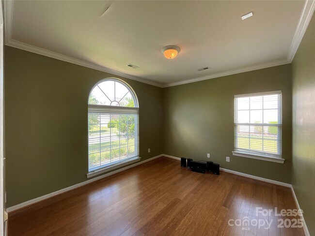 Foto del edificio - 1113 Cooper Ln