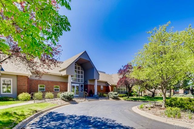 Foto del edificio - 2860 W Riverwalk Cir