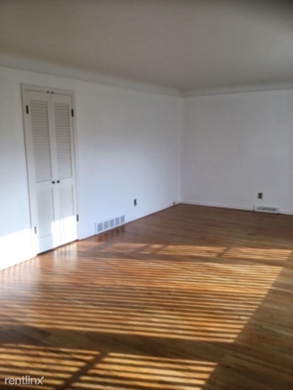 Foto del edificio - 3 br, 2 bath House - 1631 Chelmsford Rd.