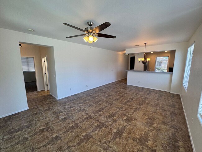 Foto del edificio - 4133 E Cherry Hills Dr
