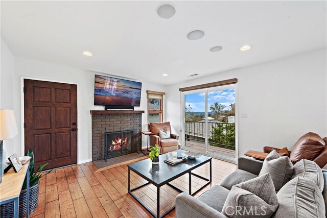 Building Photo - 991 Meadowlark Dr