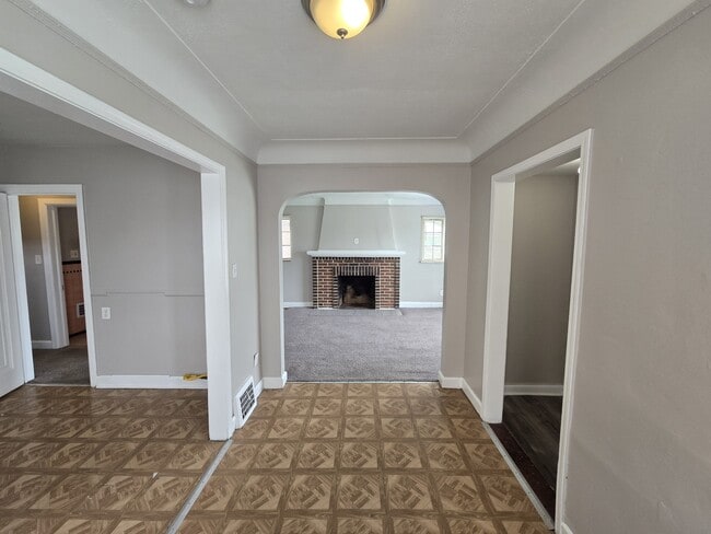 Foto del edificio - 9585 Robson St