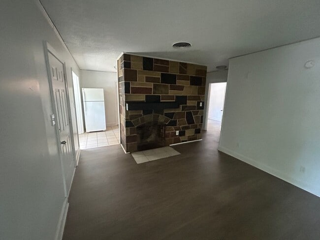 Foto del edificio - 823 S Kilbourne Rd