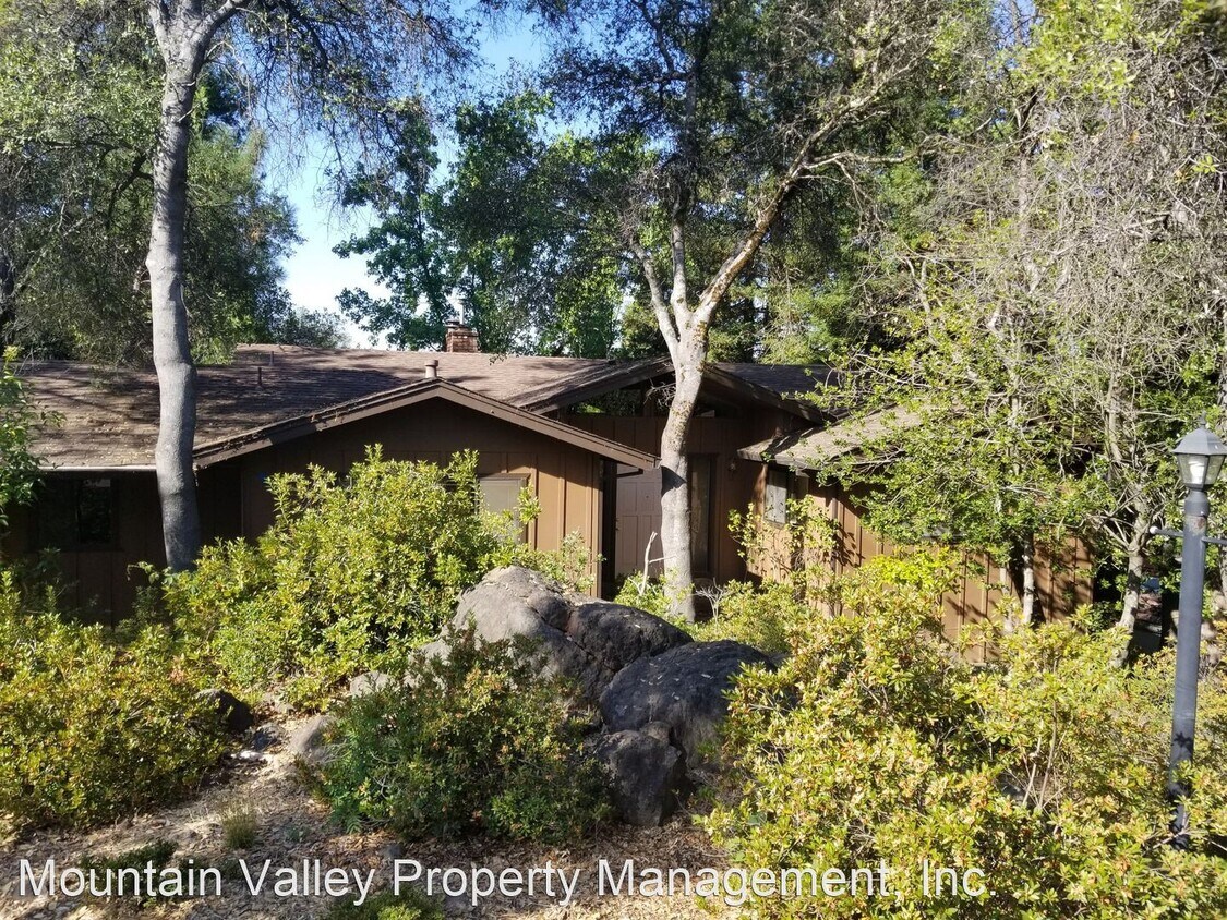 Primary Photo - 3 br, 2 bath House - 17763 Jayhawk Dr