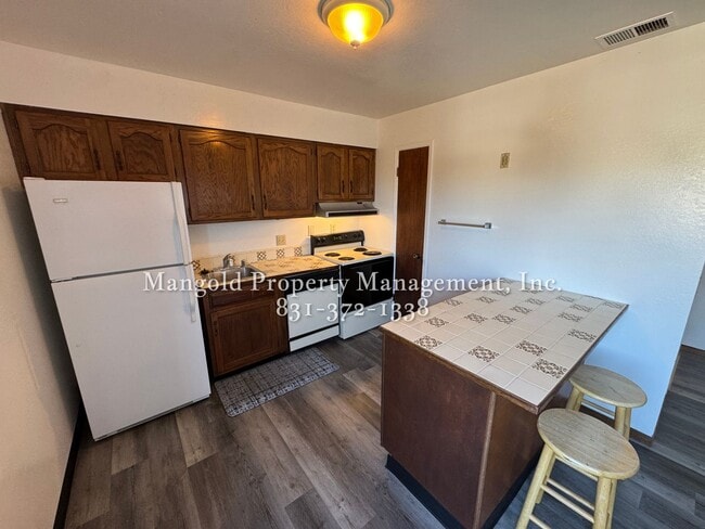 Building Photo - 728oce