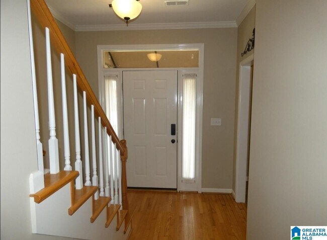 Building Photo - 606 Parkside Cir