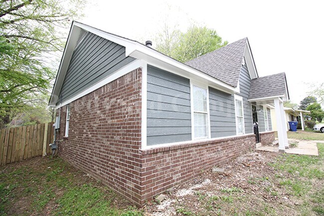Building Photo - 5009 Nail Rd