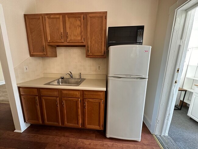 Kitchen - 2435 Yellow Springs Rd