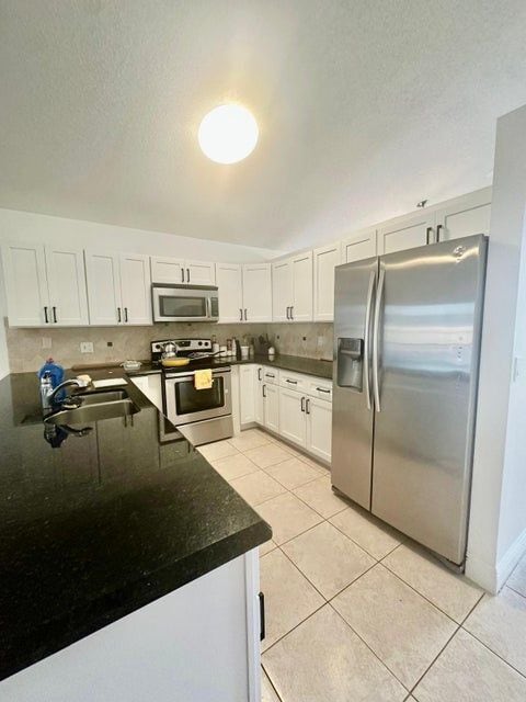 Foto del edificio - 22449 Middletown Dr