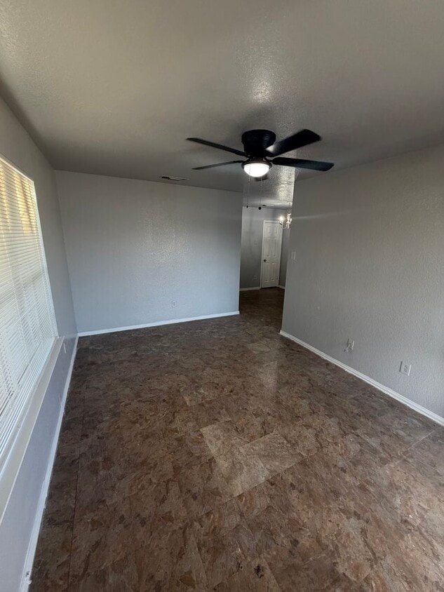 Foto del edificio - 933-935 Baker St