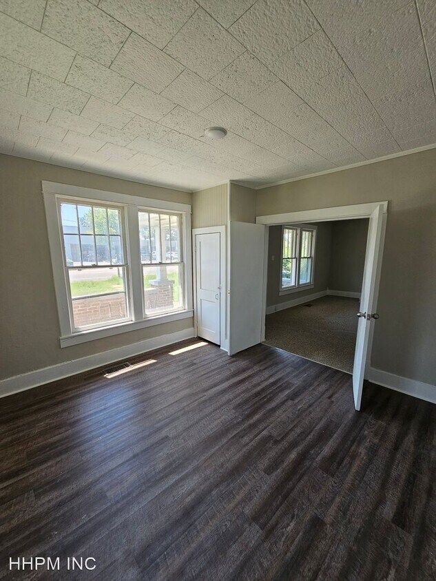 Primary Photo - 3 br, 1 bath House - 914 W College St