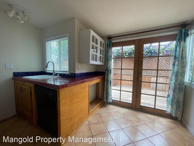 Building Photo - 2 br, 1 bath House - 522 Cortes Street