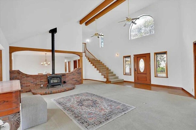 Building Photo - Large 4-bedroom Remodeled home in Lake Wildwood, Penn Valley, CA 95946
