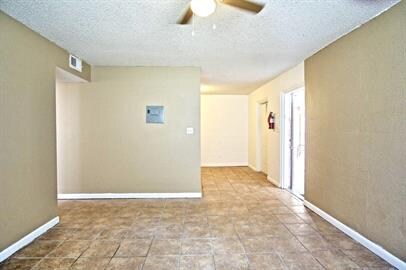 Foto del edificio - 3519 E 1st Ct