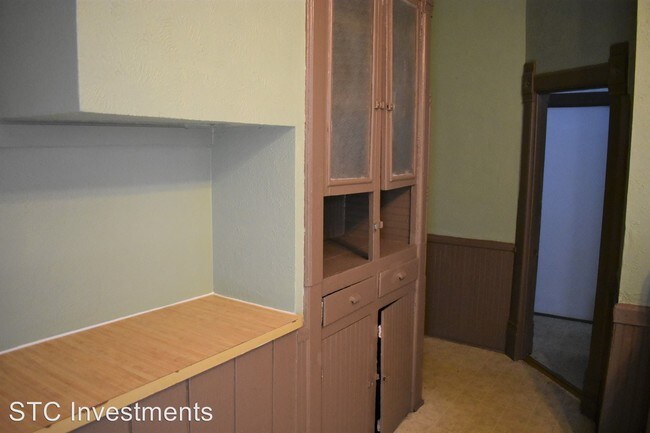 Building Photo - 3 br, 1 bath House - 521 N. Lafayette #1