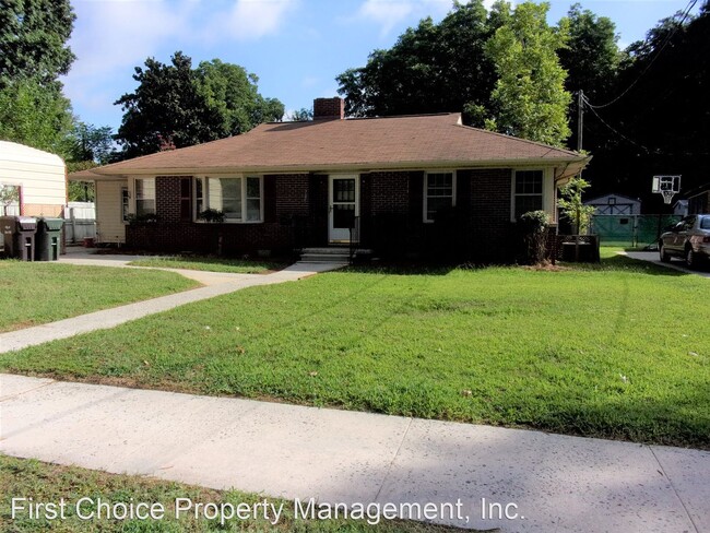 Building Photo - 3 br, 1 bath House - 709 Stonewall Court