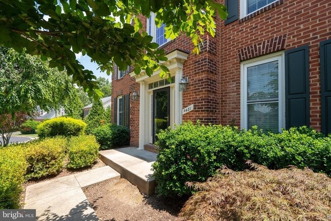 Foto del edificio - 4481 Shady Point Pl