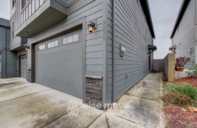 Building Photo - 3830 SE 165th Ct