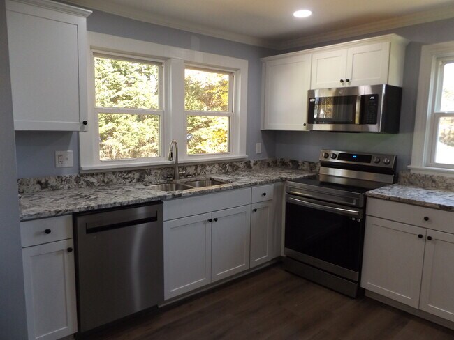 Building Photo - 4441 Northampton Dr
