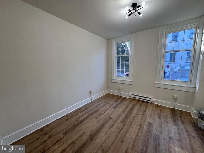 Foto del edificio - 666 St Joseph St