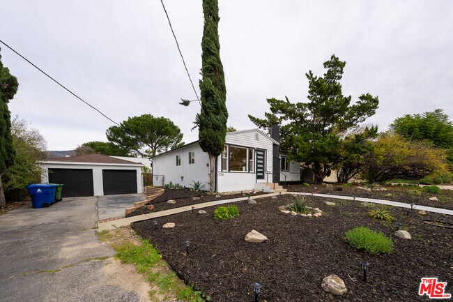 Foto del edificio - 7755 Day St