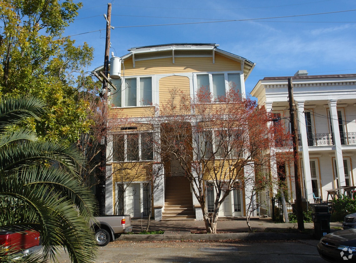 Building Photo - 1411 Terpsichore St