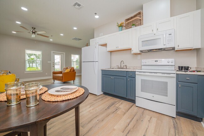 Foto del edificio - 2121 Farm to Market Road 3036, Unit 102