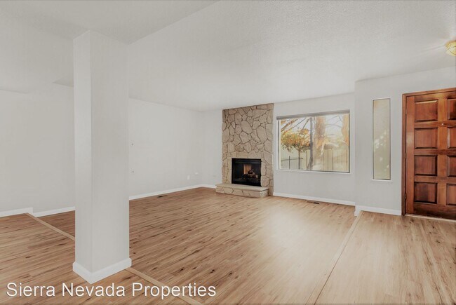 Building Photo - 3 br, 2.5 bath House - 1485 Foster Dr