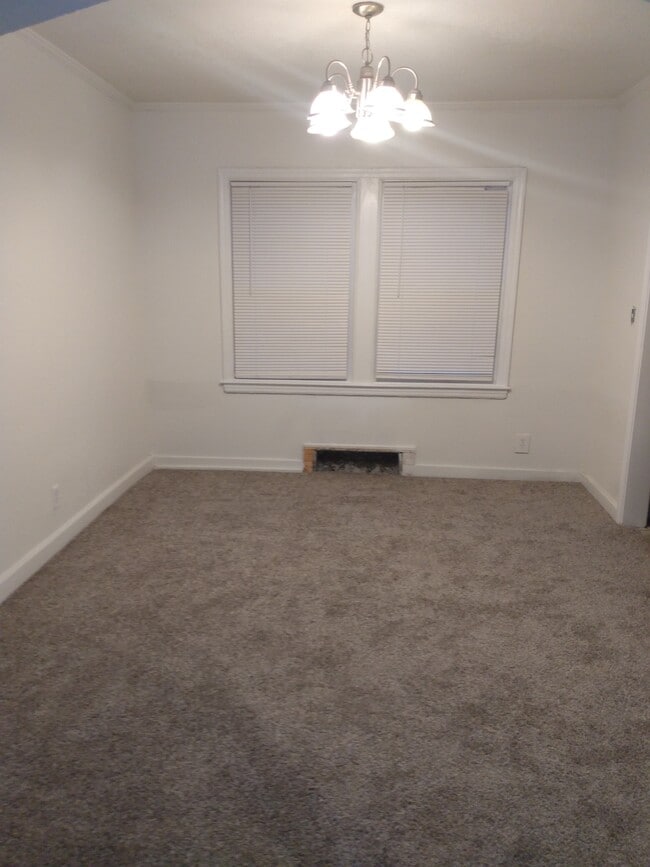 dining room - 2216 E 72nd St