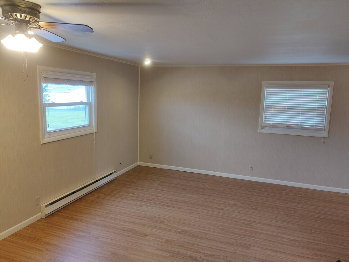 704 Spruce Ave Unit 704 half, Sidney, OH 45365 Apartments in Sidney