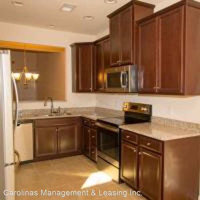 Building Photo - 3 br, 2.5 bath House - 130 W. Stableford Dr.