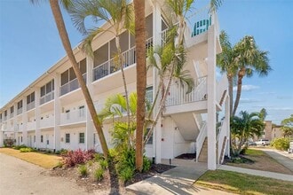 Building Photo - 4920 38th Way S