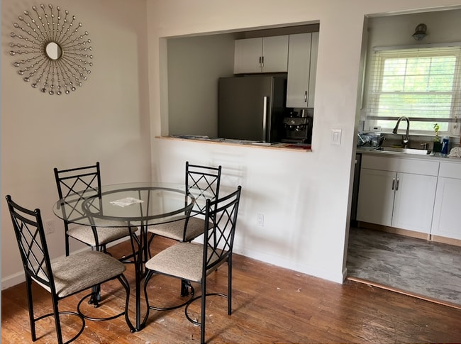 Foto del edificio - 136 N Chestnut St