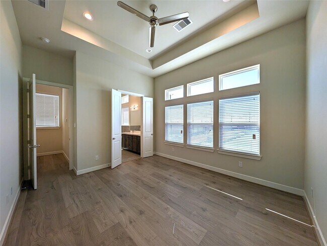 Building Photo - 803 Burton Lndg Ln