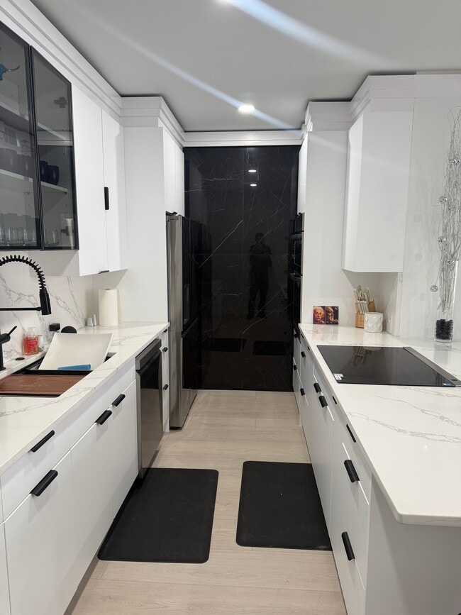 Building Photo - 145 15th St NE