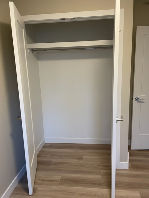 Photo du bâtiment - 11226 75 Av NW