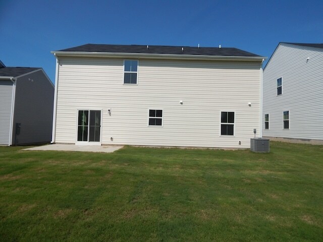 Building Photo - 633 Coopers Ml Dr