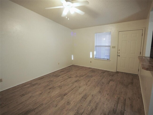 Building Photo - 11300 Nicole Cove