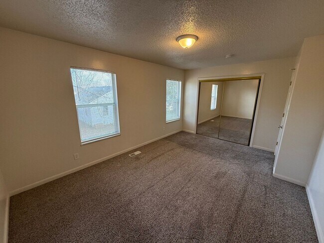 Foto del edificio - 1105 W Parkway Ave